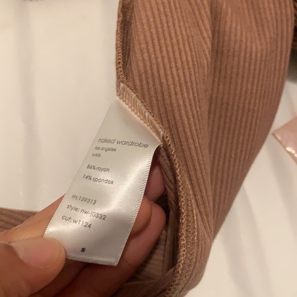 New jumpsuit. Size small Snatched jumpsuit - Picture 3 of 4